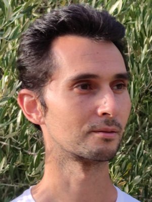 Contact A-corps qui suis jeLe Roux Nicolas, les principales raisons de pratiquer le yoga professeur de yoga en ligne