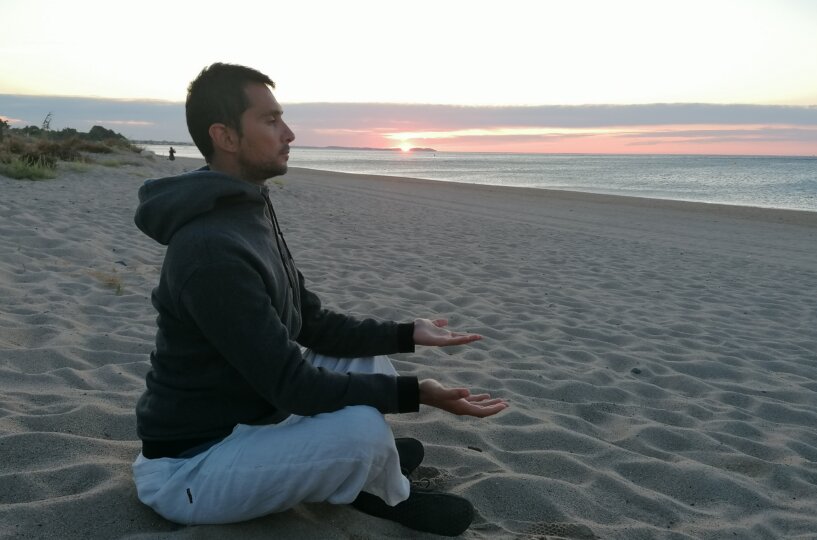 Yoga nomade pour tous Nicolas Le Roux Prof de yoga diplômé